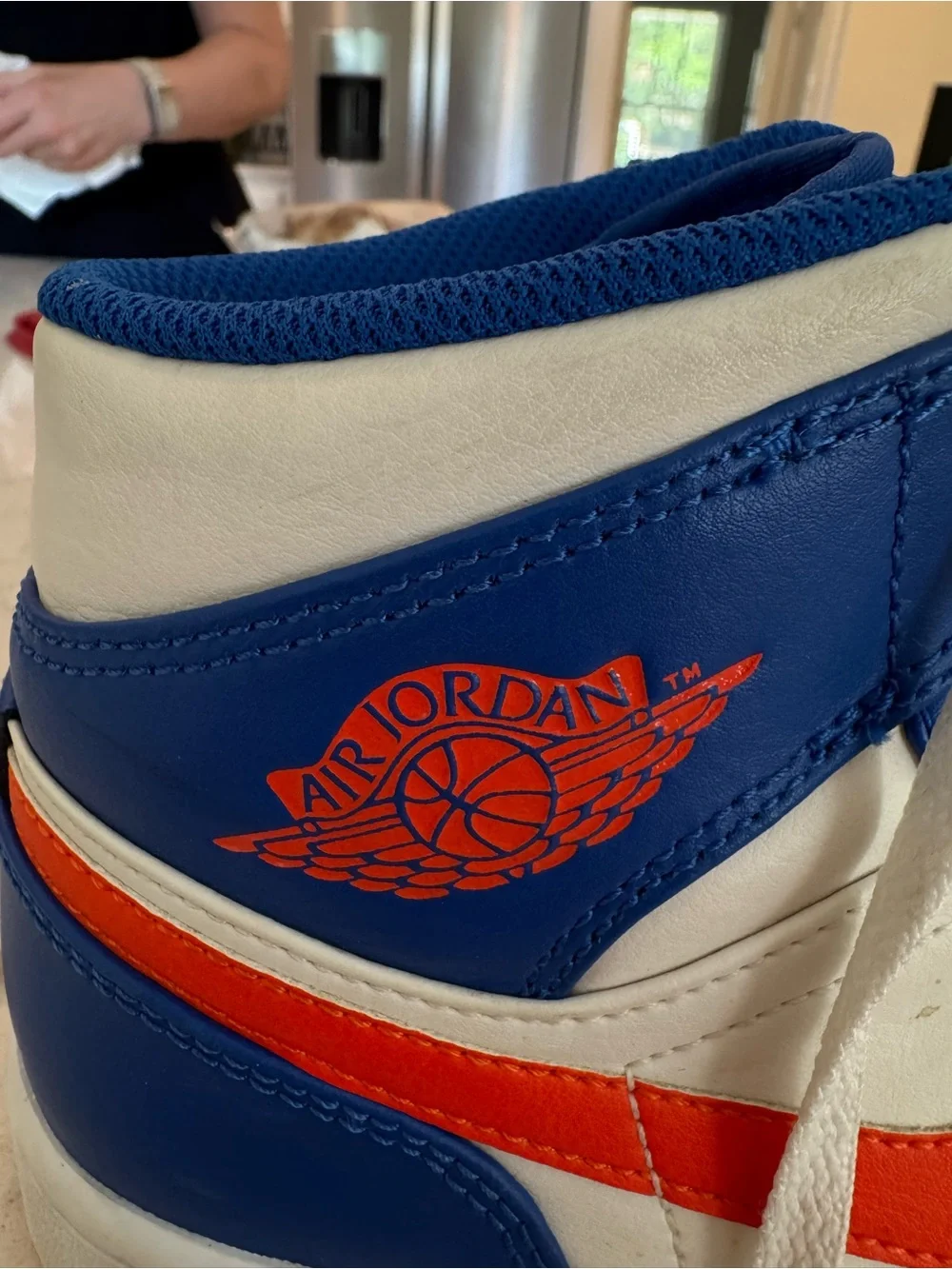 (LN) Jordan Men’s Nike Sneakers in Blue, White, & Orange- 8.5